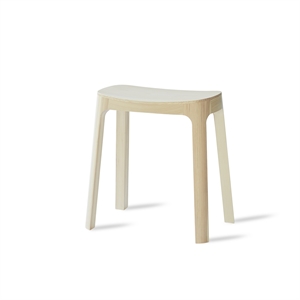 Odota, että istut Crofton Stool H45 Pine