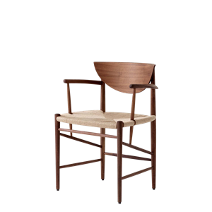 &Tradition Drawn HM4 Dining Chair w. Armrest Walnut