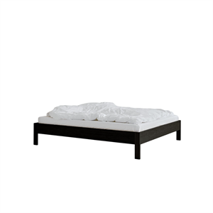 Rye Sleep Owner -sängynrunko ilman päätyä 140x200 mustaksi petsattu tammi