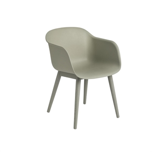 Muuto Fibre -ruokailutuoli käsinojilla ja puisella pohjalla Dusty Green