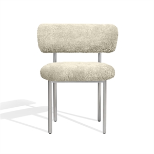 Møbel Copenhagen Font Dining Chair Sheepskin Oyster/Polished Steel Frame