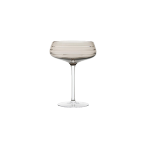 Louise Roe Champagne Coupe Triple Cut -samppanjalasisetti, 4 lasia, savunvärinen