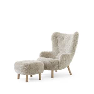 &Tradition Petra VB3 Armchair Sheepskin Moonlight/Oiled Oak Incl. ATD1 Puff