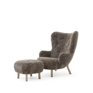 &Tradition Petra VB3 Armchair Sheepskin Sahara/Oiled Oak Incl. ATD1 Puff