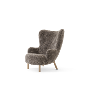 &Tradition Petra VB3 Armchair Sheepskin Sahara/Oiled Oak