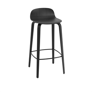 Muuto Visu Barstool puisella pohjalla Musta H88.5